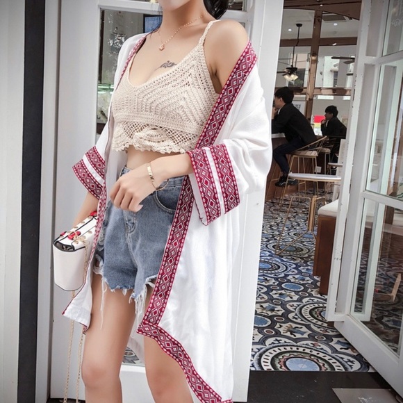 Sweaters - ONLY 1 LEFT - Embroidered Kimono (White)